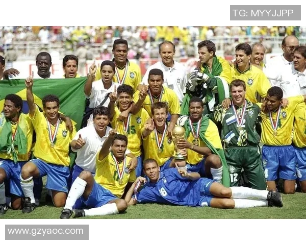 你长得像哪个足球明星揭秘你的脸庞与球场巨星的相似之处